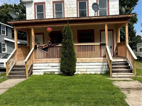 231 Duer St, Oswego, NY 13126