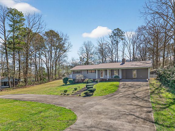 3rd image of 1052 Beaverdale Rd NE