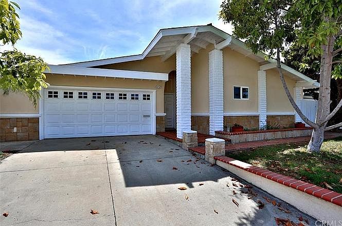 1st image of 5782 Gloucester Cir