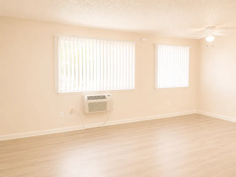 Mountain Vista Apartments — Photo 16