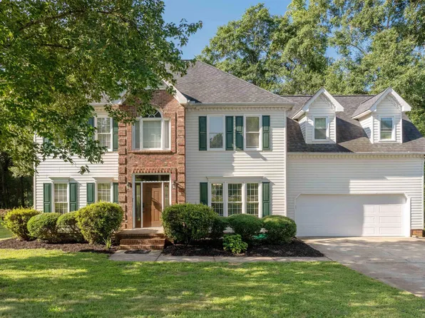 7 Shadetree Ct, Greer, SC 29651