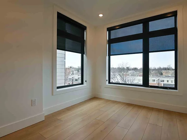 2641 4th St NE #2 — Photo 53
