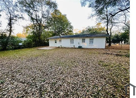 3004 McGough Ct — Photo 2