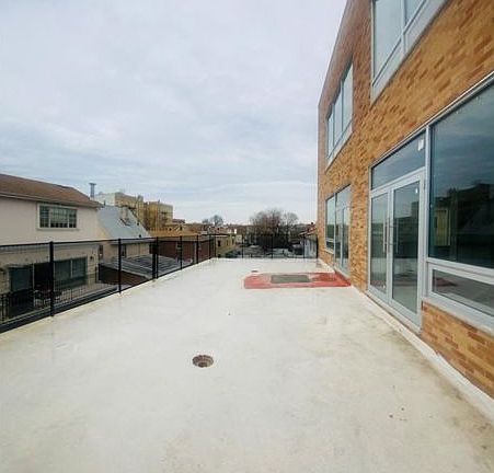 3rd image of 2068 E 14th St Floor 2