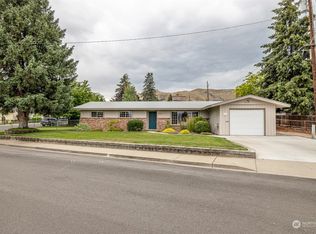 101 Brookside Way, Wenatchee, WA 98801