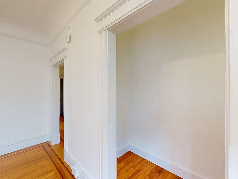 750 Guerrero St #1 — Photo 16