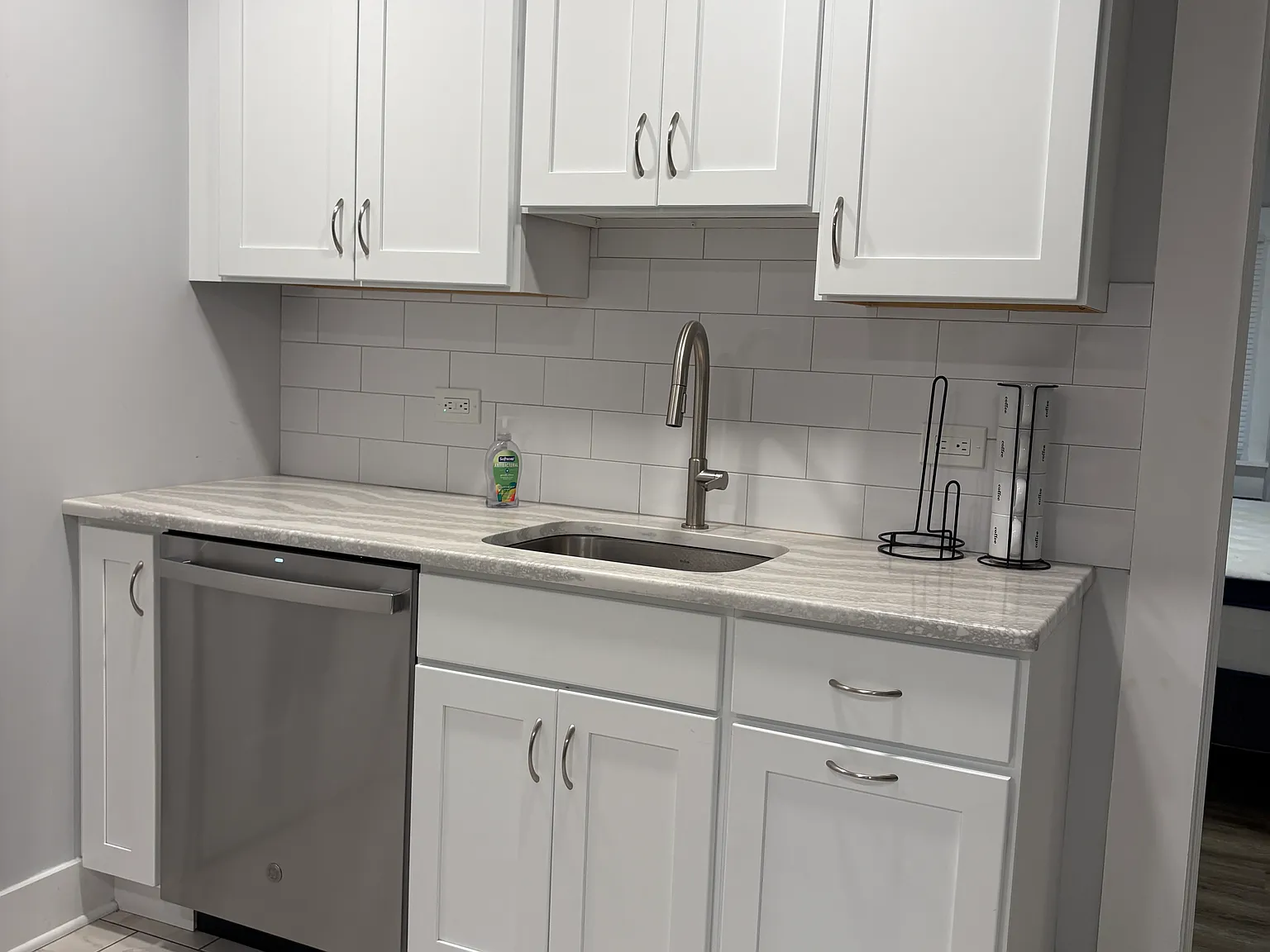 4 bed, 1500 sqft, $3,000 — Photo 4