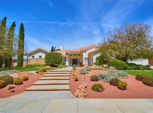 19166 Elkhorn Rd, Apple Valley, CA 92308