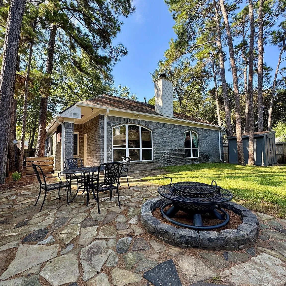 3 bed, 2.0 bath, 2010 sqft, $2,650 — Photo 4
