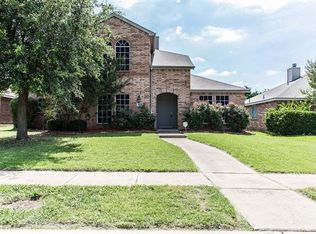 1420 Heather Ridge Dr, Lancaster, TX 75146