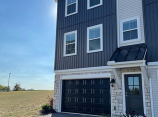 10 Morgan Cir #10-02, Carlisle, PA 17013