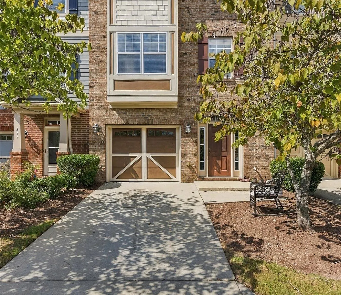 3 bed, 3.5 bath, 2008 sqft, $2,100 — Photo 1