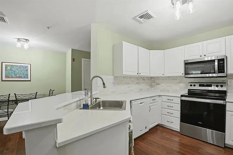 1 bed, 1.0 bath, 747 sqft, $1,620 — Photo 4