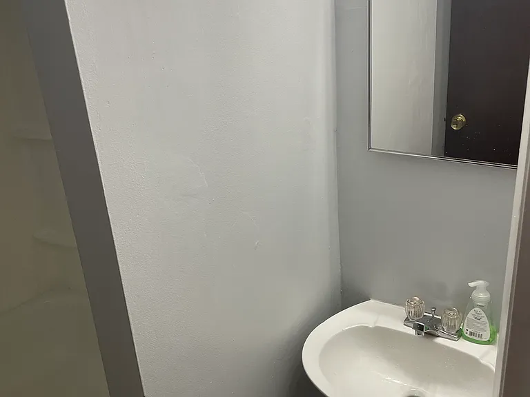 Belle Apartments — Photo 13
