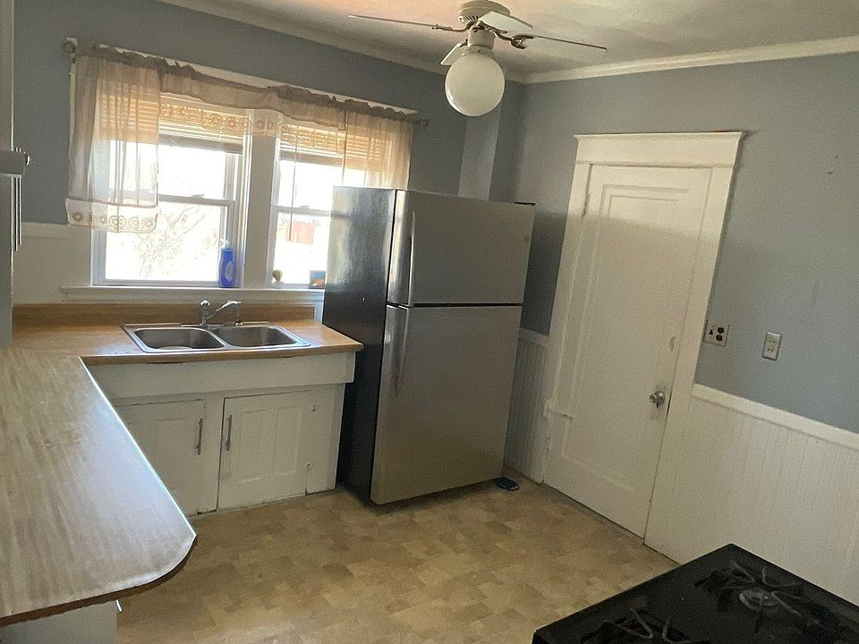 1st image of 15 Bellevue Ave #2