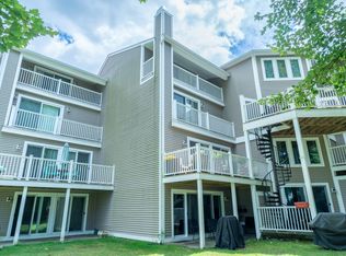 53 Pointe Rok Dr, Worcester, MA 01604