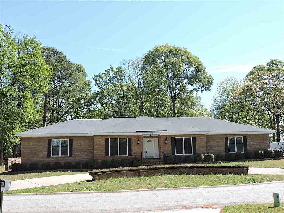 1st image of 702 Westwood Dr
