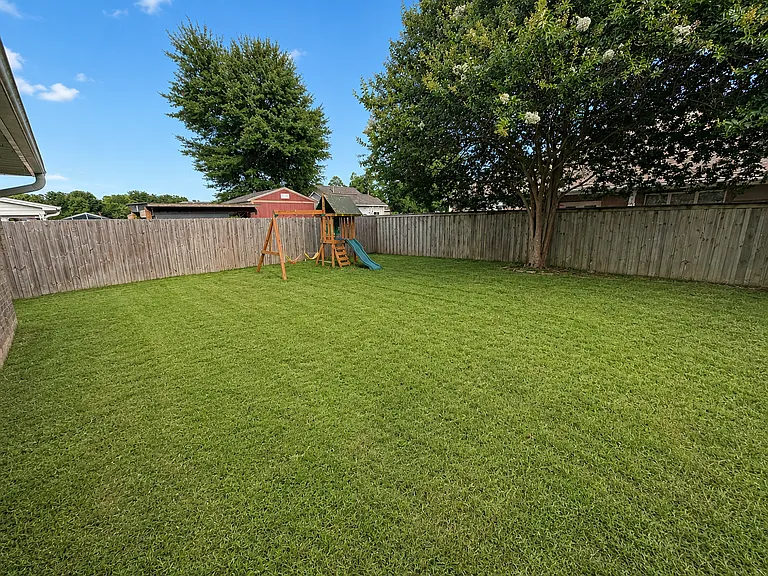 596 Batten Blvd — Photo 28