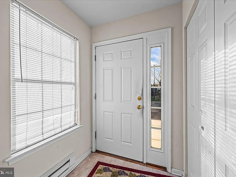 656 Covington Ct — Photo 4