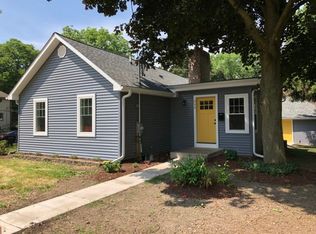 233 S Prairie St, Batavia, IL 60510