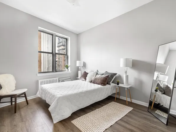 2790 Broadway image 4 of 12