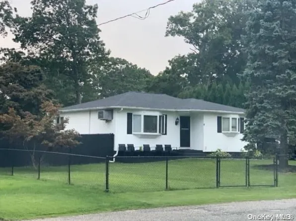 6 Dressel Drive, Mastic, NY 11950