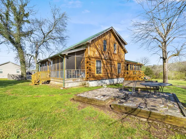 402 Edgewood St, Alexandria, TN 37012