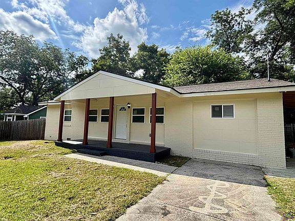 4th image of 2491 Greenleaf Dr