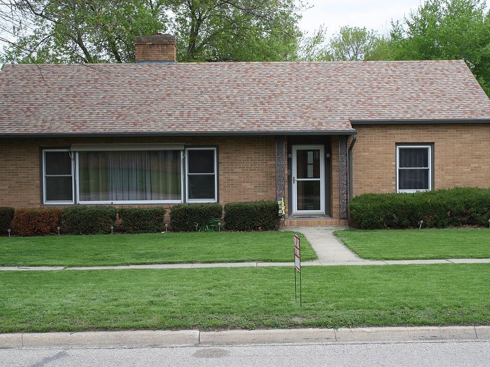 2nd image of 417 2nd St