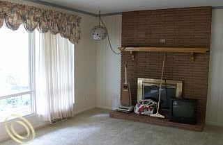 4th image of 3126 E Village Ln