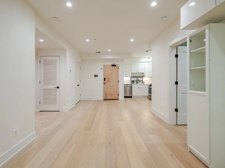1658 K St NE #2 — Photo 7