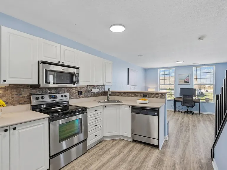 6530 Crab Apple Dr — Photo 5