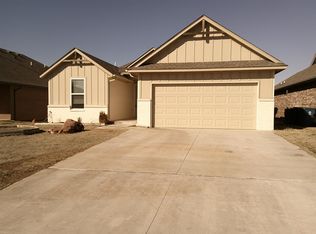 2233 Fallview Dr, Edmond, OK 73034