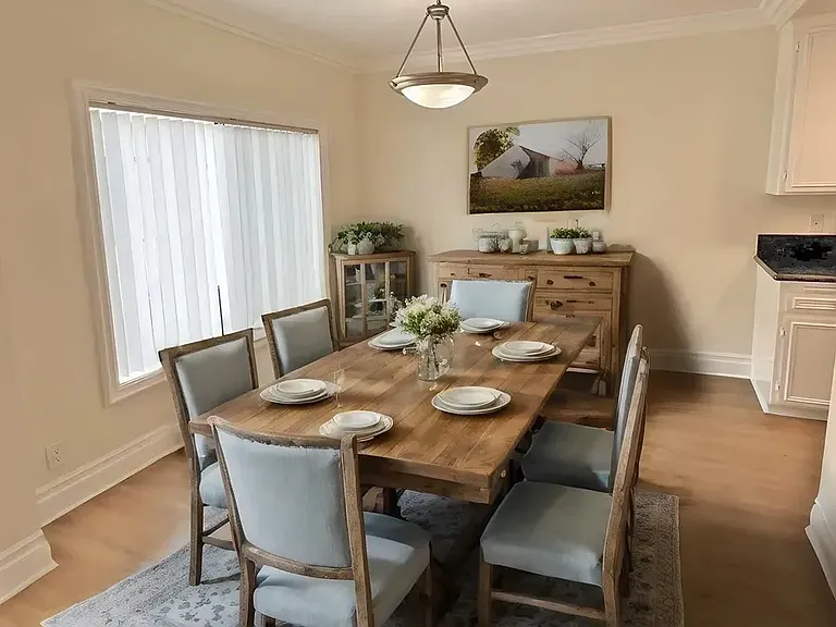 1940 Malcolm Ave #203 — Photo 4