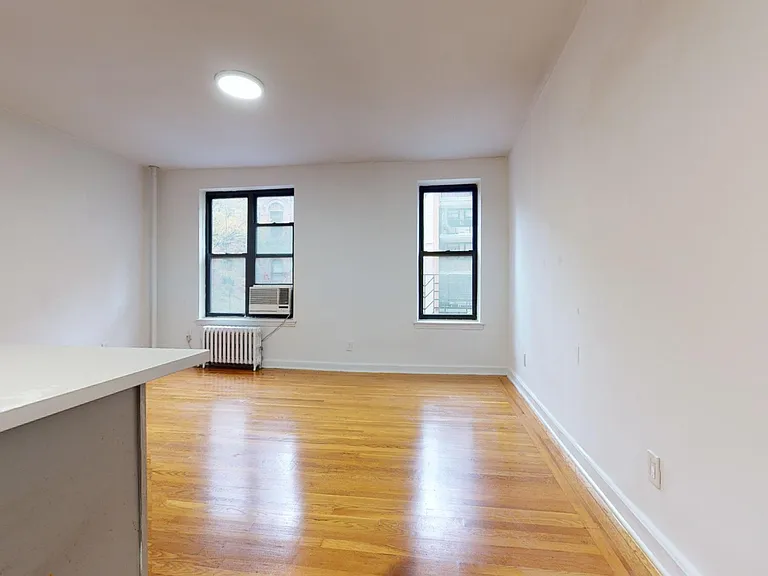 230 E 87th St #2D — Photo 2