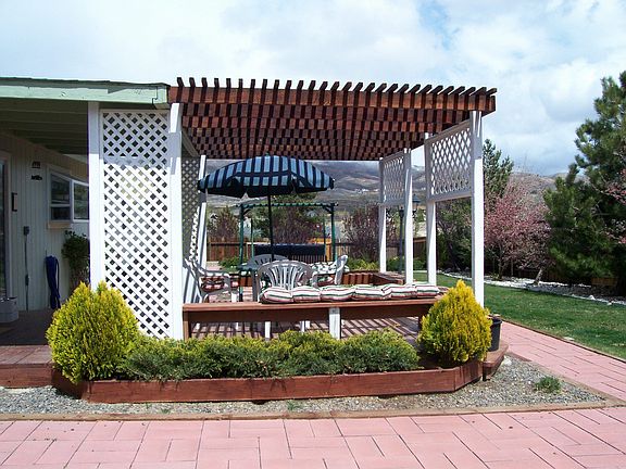 Party Deck/Patio
