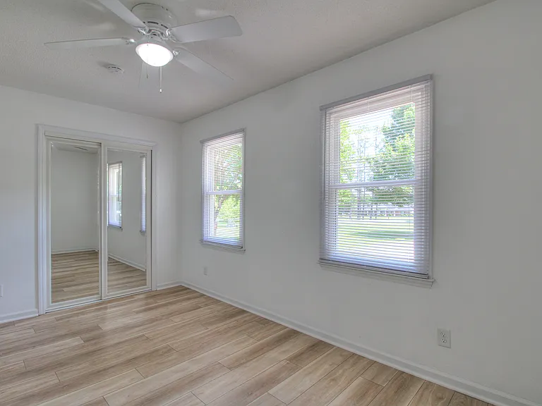 1112 Willoughby Rd — Photo 15