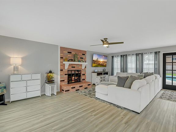 5th image of 6923 River Mill Dr