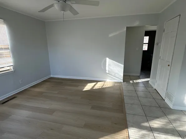 22921 Rosewood St, Oak Park, MI 48237