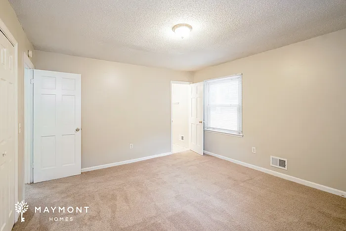 212 Raintree Dr — Photo 6