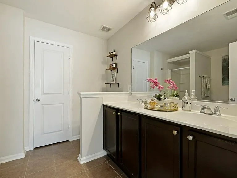 849 Bibury Ct — Photo 6