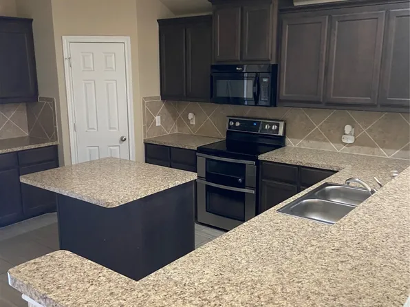 2824 Adams Fall Ln, Fort Worth, TX 76123