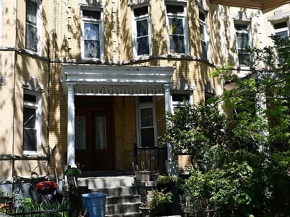 5th image of 277 Maple Street