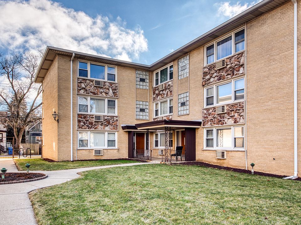 1st image of 4857 W Byron St APT 303W