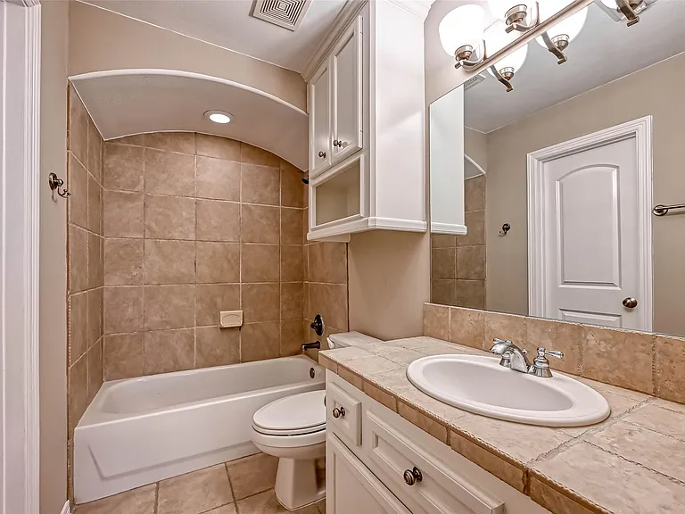 13815 Nathan Ridge Ln — Photo 32