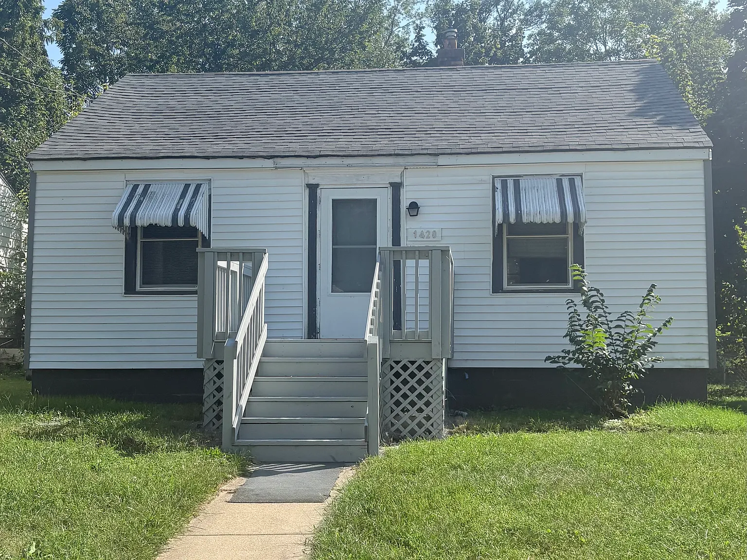 2 bed, 720 sqft, $1,250 — Photo 1