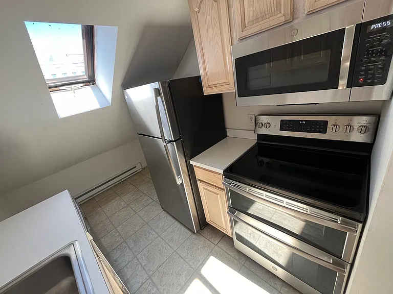 1750 Washington St #11 — Photo 20