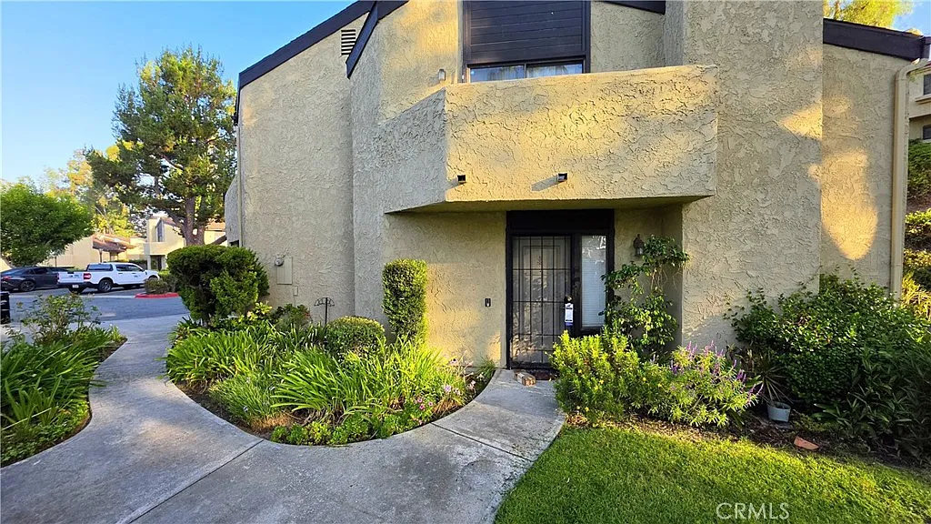 2 bed, 1292 sqft, $3,095 — Photo 1