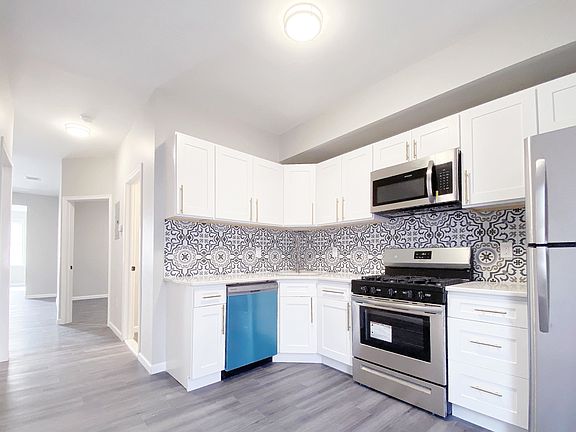 2nd image of 48 Dwight St #2