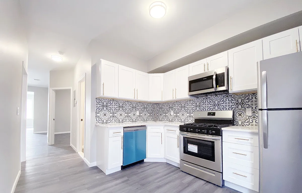 Building Photo - 48 Dwight St #2